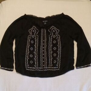American Eagle Outfitters sheer embroidered peasant top sz. XL